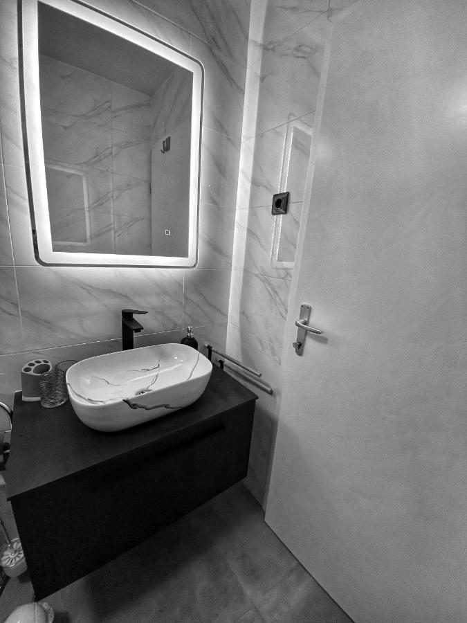 Apartamento Astoria Varaždin Exterior foto